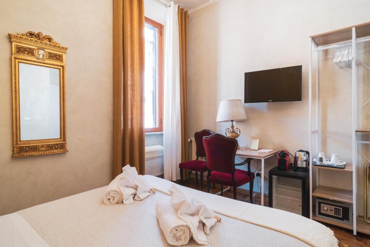 Affittacamere Golden Piazza Di Spagna 3*