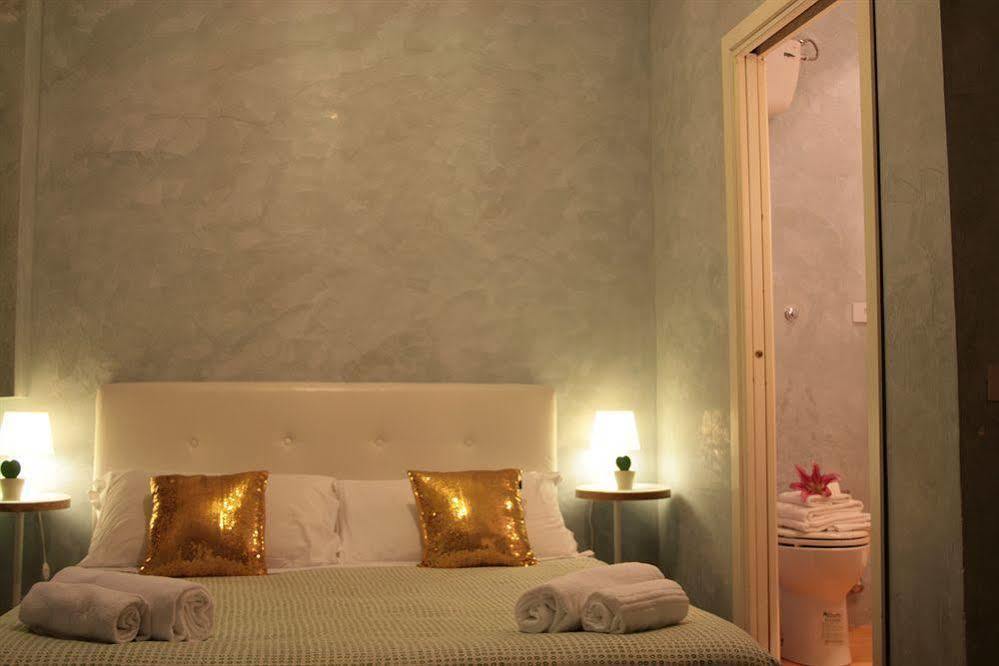 Golden Piazza Di Spagna Affittacamere 3*